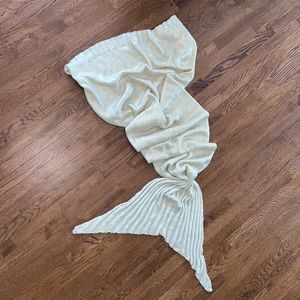 PB Teen Emily & Meritt Mermaid Blanket